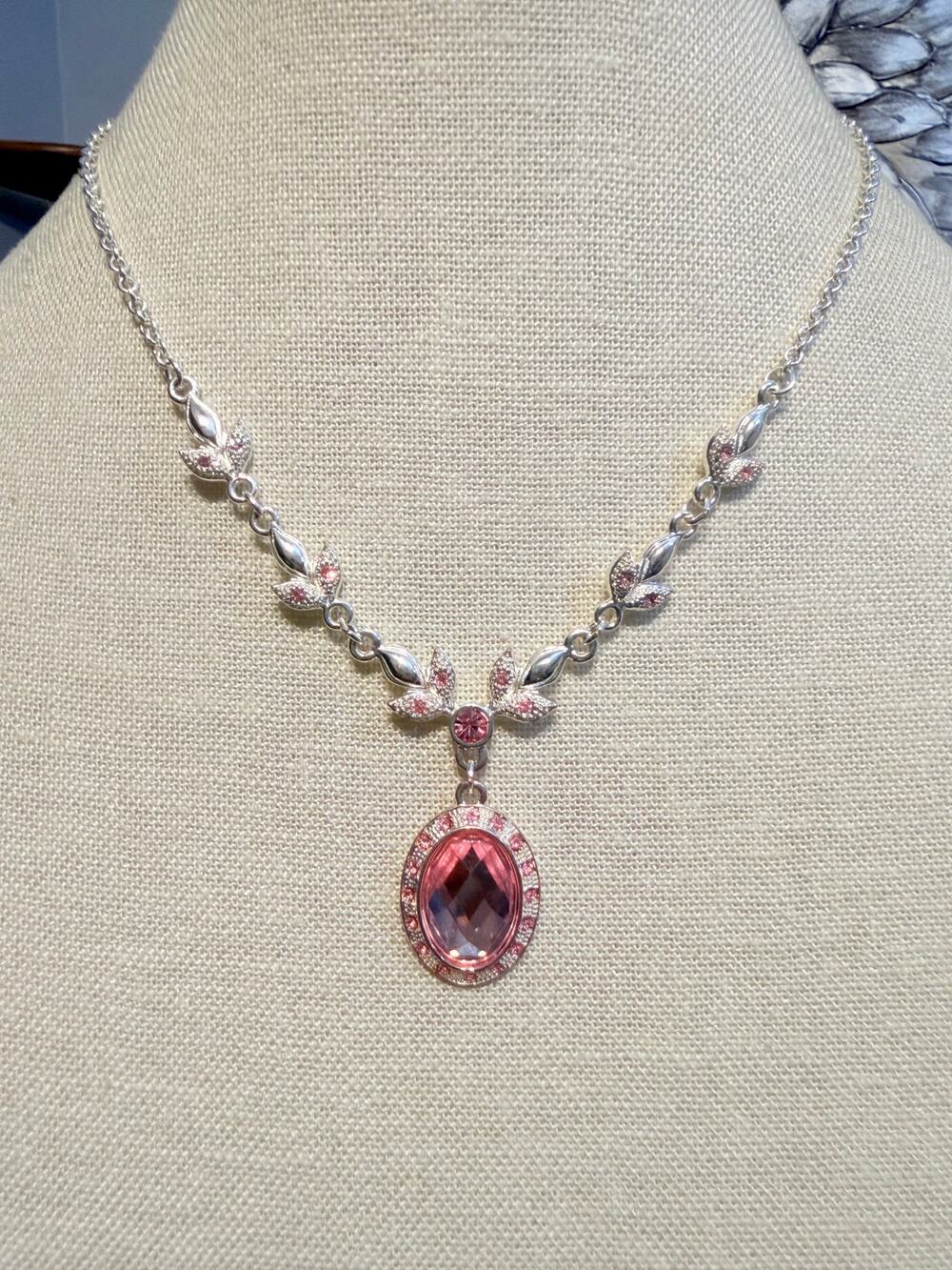 Vintage Elemento Pink Crystal Pendant Necklace 16”+3”